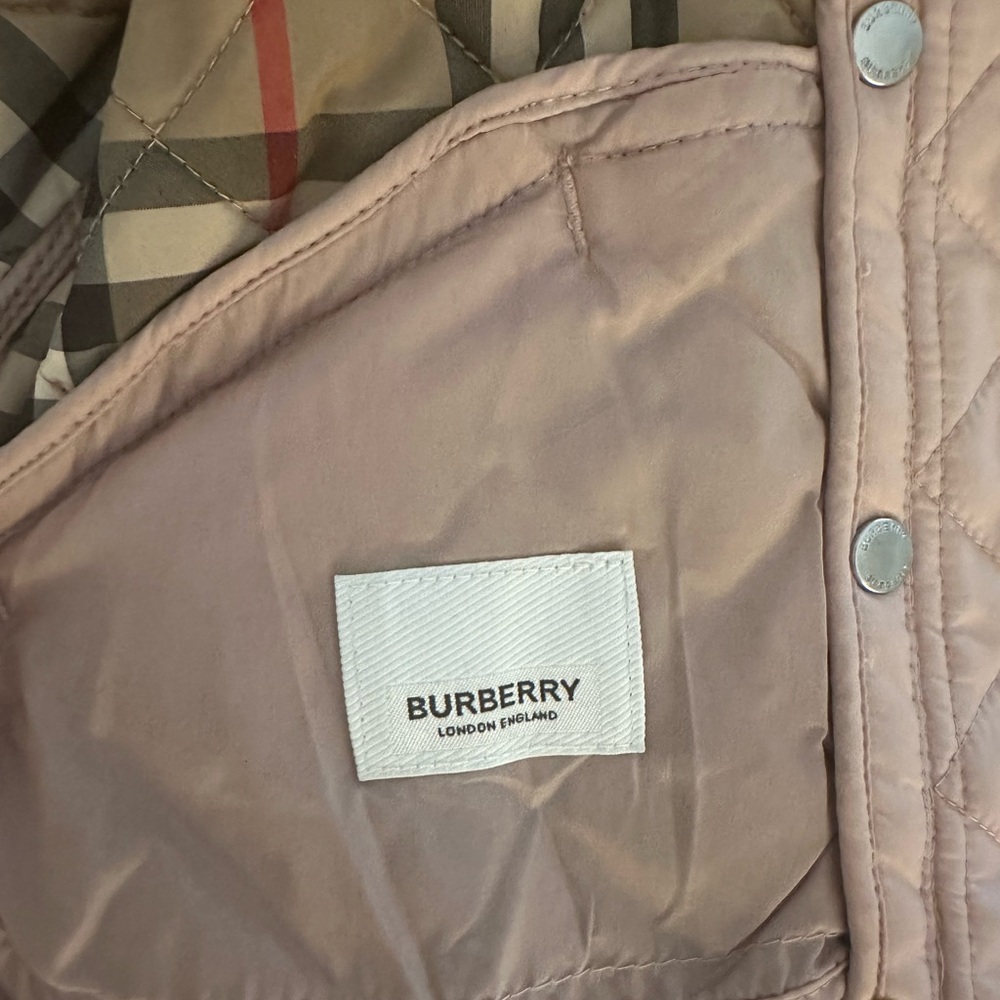 Burberry girls classic coat with detachable hoodie - Picture 13 of 16